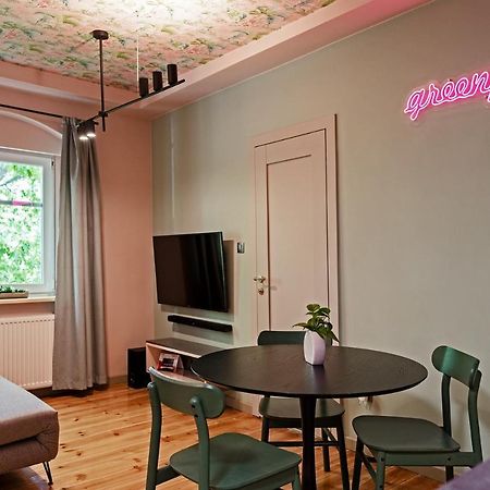 W12 Home Station - Apartement Greenpink เจโลนากูรา ภายนอก รูปภาพ